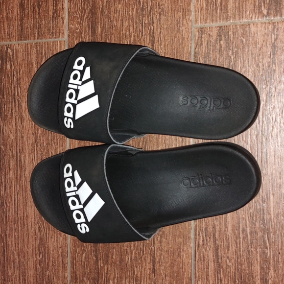 Sandals_&_Flip_Flops
